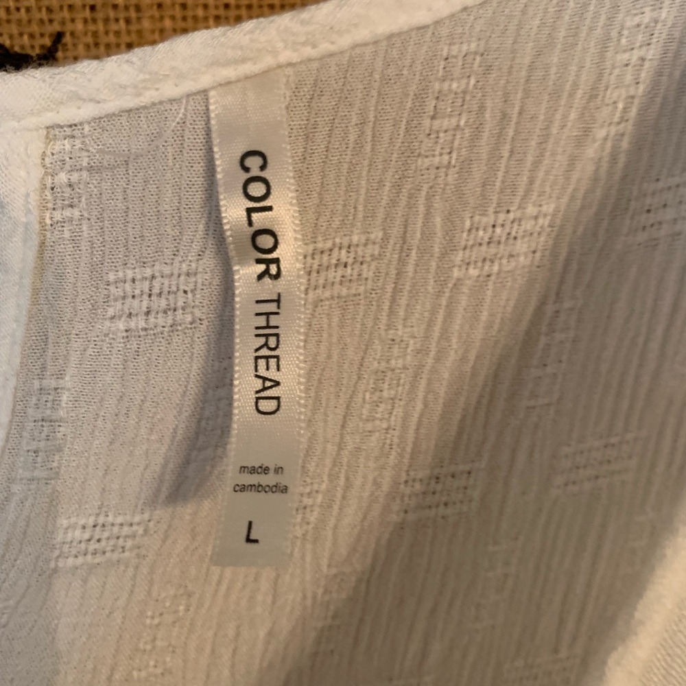 Color Thread White Top - Picture 3 of 3
